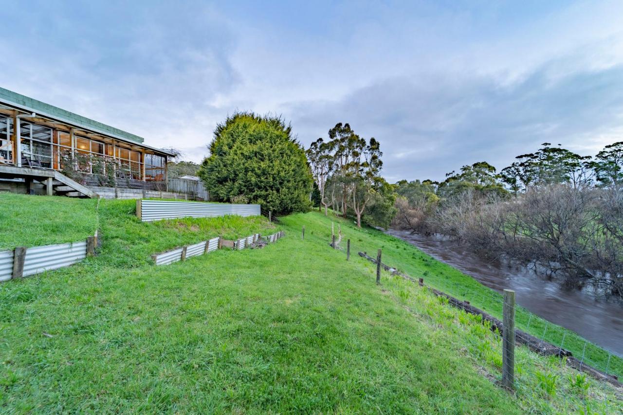 Platypus Waters B&B Смиттон Экстерьер фото